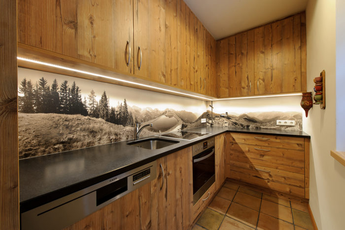 Küche mit Wandbild - Fotohintergrund - Fototapete -Tischlerarbeit